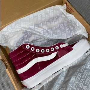 Brand new Vans Sk8 Hi Velvet sneakers